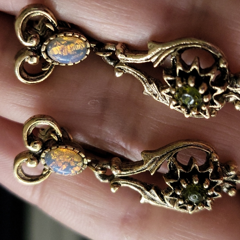 Earrings - Picture 4 of 5